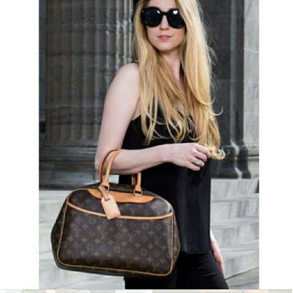 🦋💥STUNNING💥🦋 Louis Vuitton Deauville bag